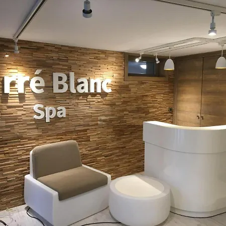 Carre Blanc 233 Apartment *